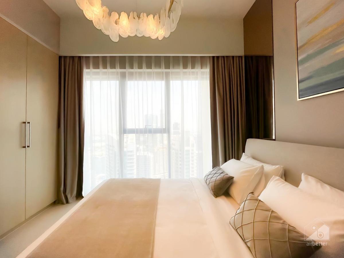 Extreme Luxury Burj Royal Balcony And Downtown View * Dubai