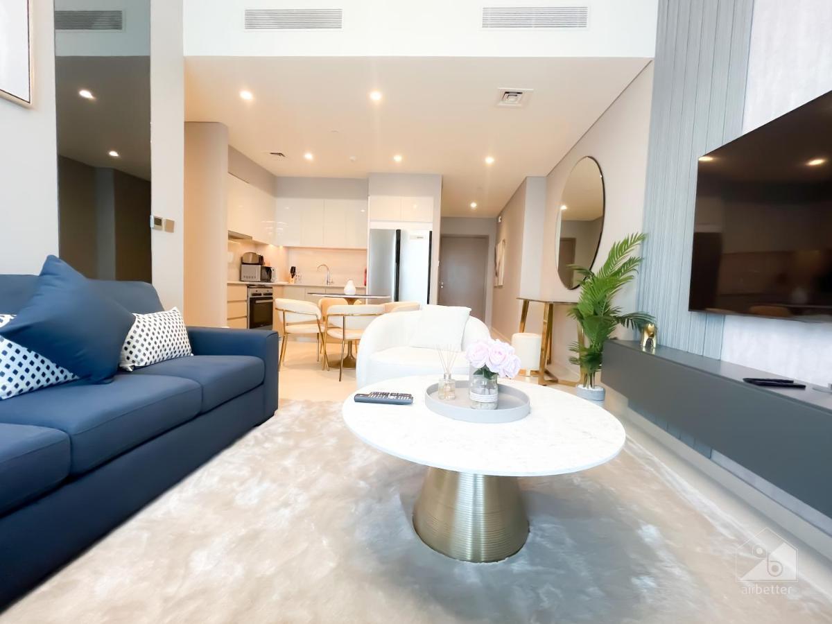 Extreme Luxury Burj Royal Balcony And Downtown View