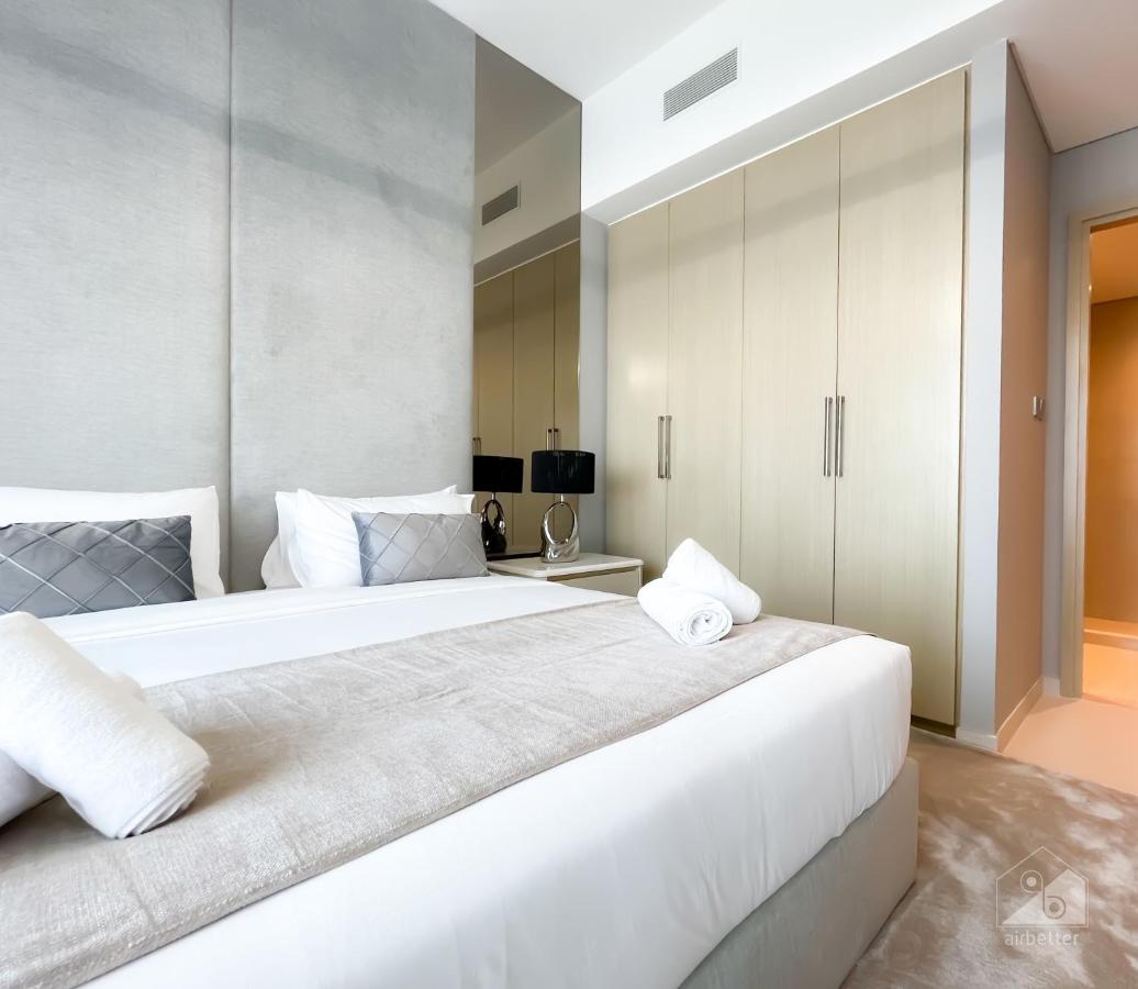 Extreme Luxury Burj Royal Balcony And Downtown View * Dubai