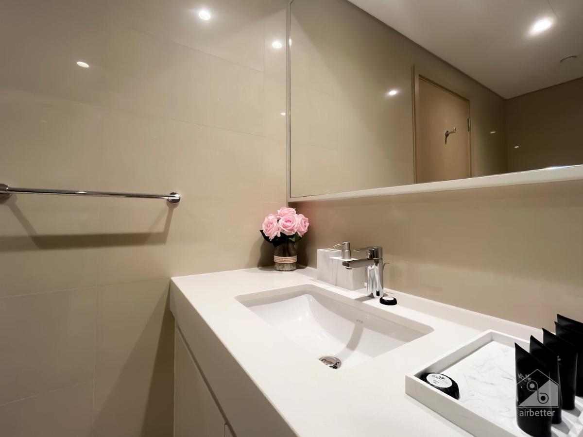 Apartment Extreme Luxury Burj Royal Balcony And Downtown View Dubai